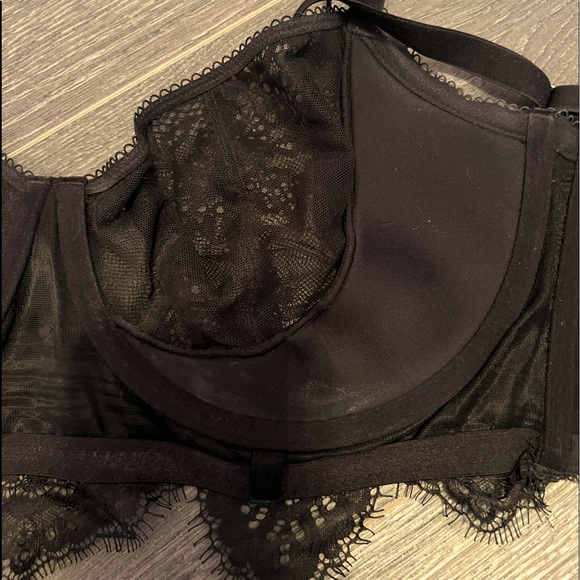 36DDD Lace Unlined Longline Bustier Bra Victoria’s Secret gently used - Picture 6 of 6